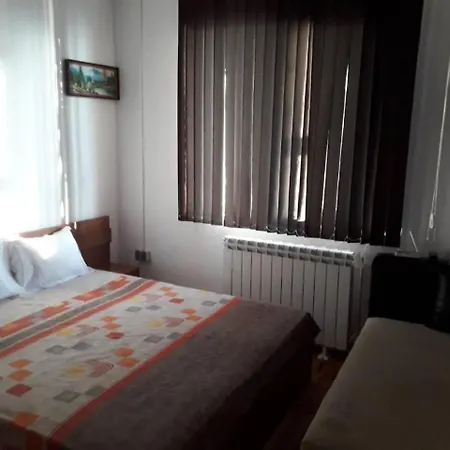 Pensión Къщи За Гости *