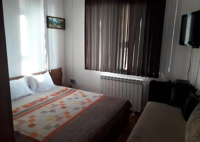 ゲストハウス Къщи За Гости *